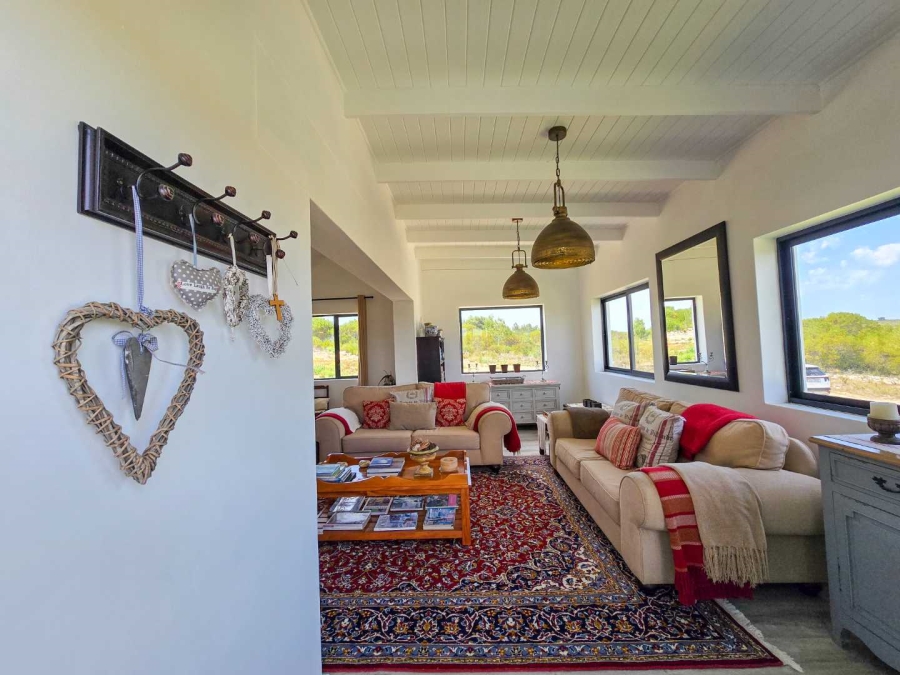 2 Bedroom Property for Sale in Stilbaai Oos Western Cape